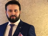 Karşıyaka Ak Parti'ye genç başkan...