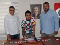 Karşıyaka Altınordu'nun golcüsünü aldı...