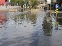 Karşıyaka-Altınyol'da trafik durdu!