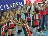 Karşıyaka Asrın Grup, güçlü rakibine diş geçiremedi...