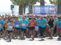 Karşıyaka, Zübeyde Ana'ya koştu