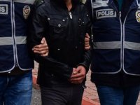 Karşıyaka Balıkçı Barınağı'nda esrar satanlar yakalandı