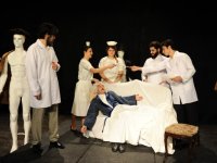 Karşıyaka Belediye Tiyatrosu'nun yeni oyunu sahneye çıkıyor