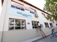 Karşıyaka Belediyesi, 17 okulda bakım ve onarım çalışmaları yaptı