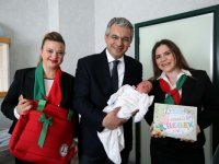Karşıyaka Belediyesi ''Hoşgeldin bebek'' ile ailelerin sevincini paylaşıyor