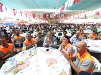 Karşıyaka Belediyesi, Kurban Bayramı'nı yemekle kutladı