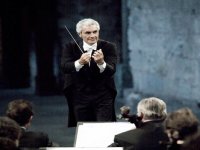 Karşıyaka Belediyesi Şef Gürer Aykal'ın sözleşmesini fesh etti