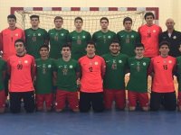 Karşıyaka Belediyesi Yıldız Erkek Hentbol Takımı liderliği bırakmadı