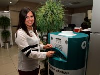 Karşıyaka Belediyesi'nden ''Atık Pil Toplama Makinesi''