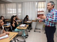 Karşıyaka Belediyesi’nden İngilizce Kursu…