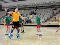 Karşıyaka Belediyespor hentbolde Serik Belediyespor'a kaybetti