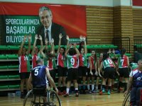 Karşıyaka Belediyespor'un şampiyon kızları yuvadan uçtu