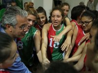 Karşıyaka Belediyesporlu yıldız kızlar lider, ablaları lig sonuncusu!..