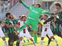 Karşıyaka bir puanı kaptı...