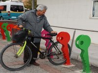 Karşıyaka'ya bisiklet park yerlerı yapılıyor