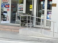 Karşıyaka Çarşı’da bomba paniği