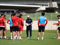 Karşıyaka, Eyüpspor'u ağırlıyor