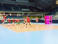 Karşıyaka filede İstanbul'da galibiyet arıyor