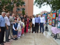 Karşıyaka Hükümet Konağı bahçesinde renkli sergi