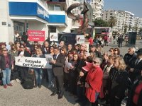 Karşıyaka Kent Konseyi andımızı okudu