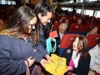 Karşıyaka-Konak vapurunda kitap sürprizi