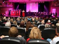 Karşıyaka Koro Şefleri Atatürk için çaldı ve söyledi...