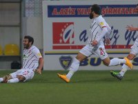 Karşıyaka lideri devirdi...