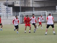 Karşıyaka liderle karşılaşmaya hazırlanıyor