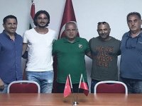 Karşıyaka Metin Peker'le sözleşme yeniledi