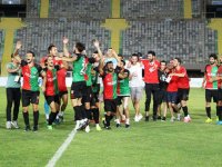 Karşıyaka, Niğde Belediyespor'u ağırlıyor
