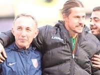 Karşıyaka Okta'nın yardımcılarıyla yollarını ayıramadı