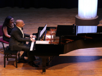 Karşıyaka Opera’da muhteşem başlangıç