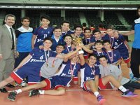 Karşıyaka Özel Yamanlar Ortaokulu filede şampiyon...