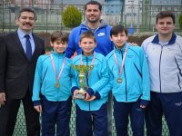 Karşıyaka Özel Yamanlar Teniste şampiyon...