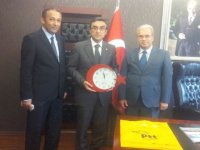 Karşıyaka PTT’de elektrik faturasını öderken ödül kazandı