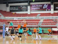 Karşıyaka, Rota Koleji karşısında zorlanmadı