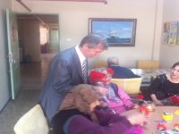 Karşıyaka SGM hasta ve yaşlıları ziyaret etti