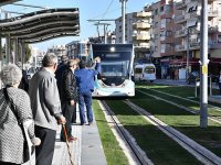 Karşıyaka Tramvayı sefere başladı...