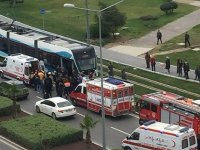 Karşıyaka Tramvayı'nda yine kaza...