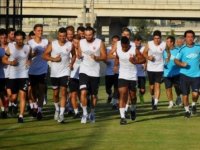 Karşıyaka üç isimle yollarını ayırdı