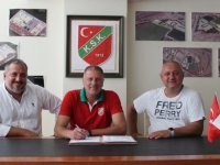 Karşıyaka voleybolda Çamlıbel ile devam ediyor