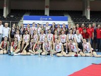 Karşıyaka voleybolda kupalarını aldı... 