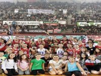 Karşıyaka voleybolda lige Küçükyalı ile başlayacak...