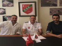 Karşıyaka voleybolda Tamer Çamlıbel ile devam...