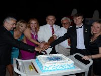 KARŞIYAKA YALI LİONS KULÜBÜNDE BAŞKAN DEĞİŞTİ