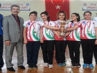 Karşıyaka Yamanlar Koleji, 2 branşta daha şampiyonluk aldı