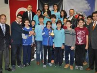 Karşıyaka Yamanlar Koleji erkekler satrançta şampiyon