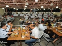 Karşıyaka Zabıtası'ndan örnek hareket...
