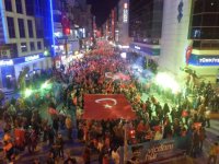 Karşıyaka Zafer Bayramı'nı fener alayı ve zafer türküleri ile kutlayacak