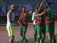 Karşıyaka zirveye doğru...